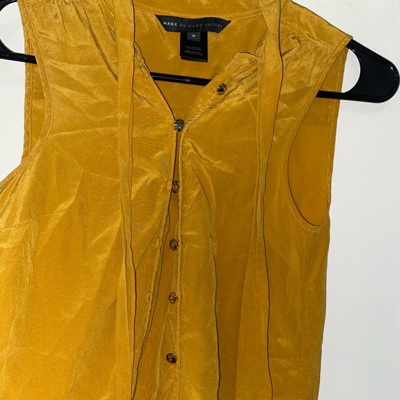 Marc Jacob’s Top - Picture 2 of 4